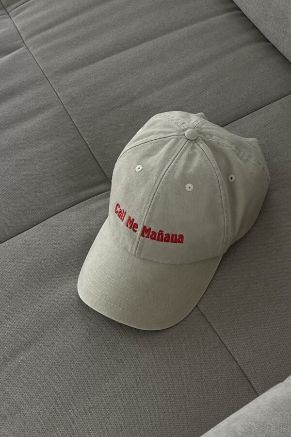 Call me MANANA kepurė
